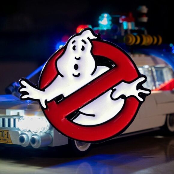 Ghostbusters Classic Movie No Ghost Sign Logo Enamel Metal Pin 80's Halloween - Picture 2 of 6